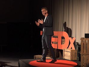 Michael Kobbeloer beim TEDx-Talk im Dezember 2016