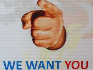 zeigender Finger mit Text "We want you"